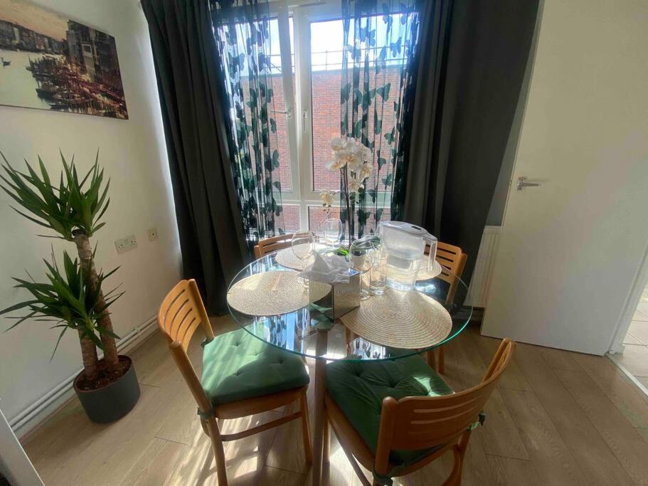 Apt 2/4People Archway/Holloway ลอนดอน ภายนอก รูปภาพ